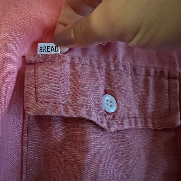 🍷Bread light red button up short sleeve shirt size large - Picture 4 of 4